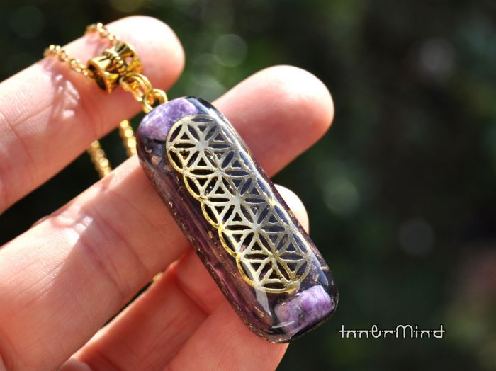 CHAROITE Orgonite Necklace, FLower of Life pattern.