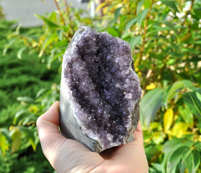 Amethyst Geode Crystal Cluster Uruguay  - 711 grams - 25 Oz 