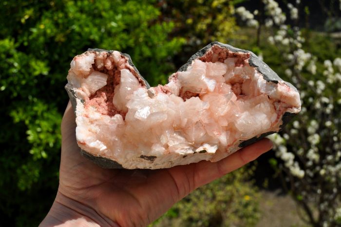 Peach Pink Heulandite Geode Zeolite Mineral Specimen 1 Kilo - 36 Oz