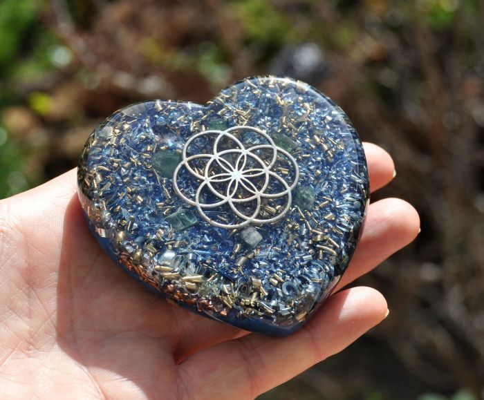 SEED of LIFE Heart Orgonite  - Disc Charger - Emf Protection - Hand Polished - 179 grams